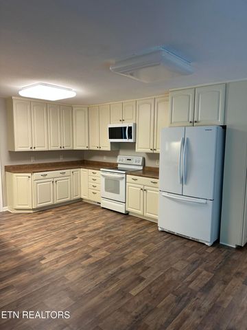 634 Crestview Court, Seymour, TN 37865