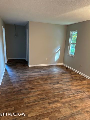 634 Crestview Court, Seymour, TN 37865