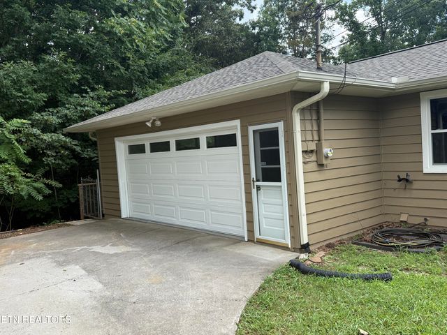 634 Crestview Court, Seymour, TN 37865