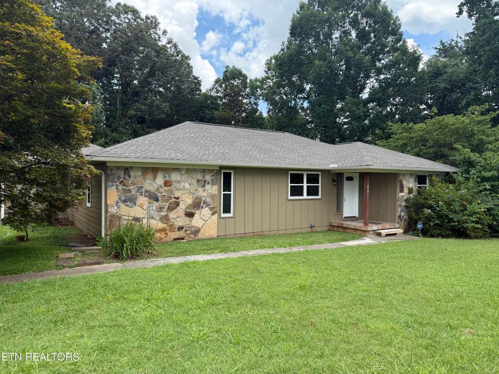 634 Crestview Court, Seymour, TN 37865