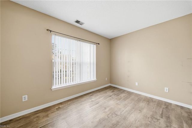 3829 Lasalle Dr Apt 110, Virginia Beach, VA 23453