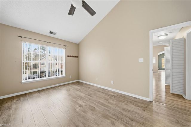 3829 Lasalle Dr Apt 110, Virginia Beach, VA 23453