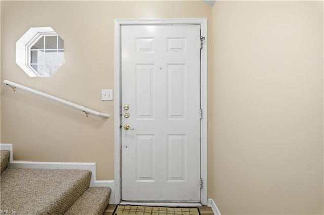 3829 Lasalle Dr Apt 110, Virginia Beach, VA 23453