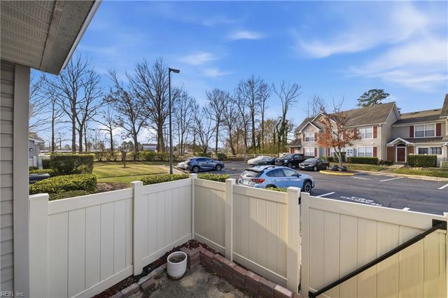 3829 Lasalle Dr Apt 110, Virginia Beach, VA 23453