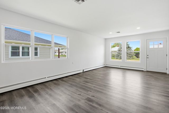 7 Frederiksted Street, Toms River, NJ 08757