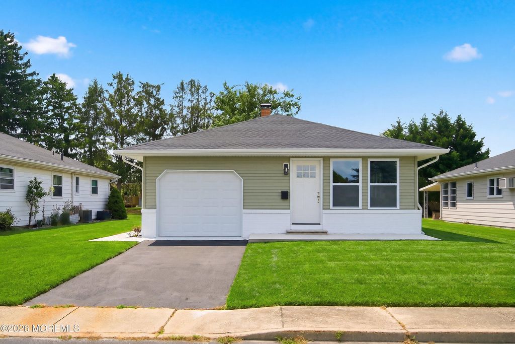 7 Frederiksted Street, Toms River, NJ 08757