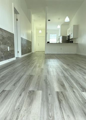 6725 NW 192nd Ln 0, Hialeah, FL 33015