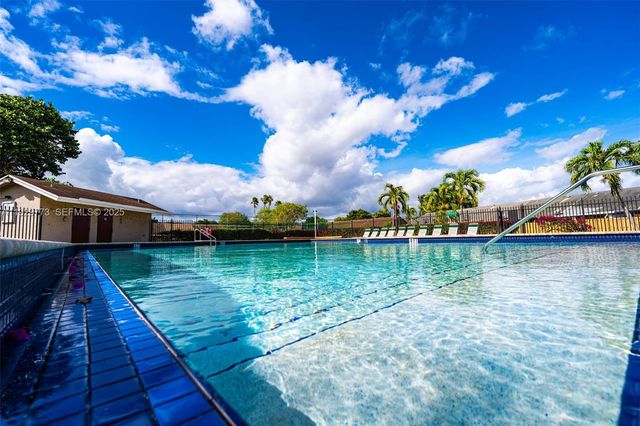 6725 NW 192nd Ln 0, Hialeah, FL 33015