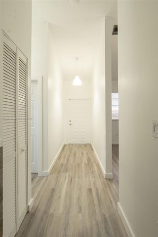 6725 NW 192nd Ln 0, Hialeah, FL 33015