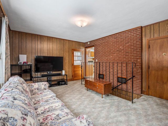 1025 Fisher AVE, Salem, VA 24153