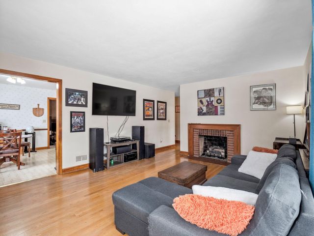 1025 Fisher AVE, Salem, VA 24153