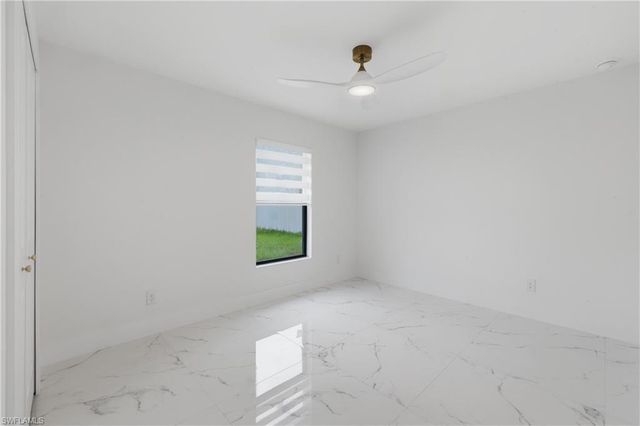 924 NE 20th ST, Cape Coral, FL 33909