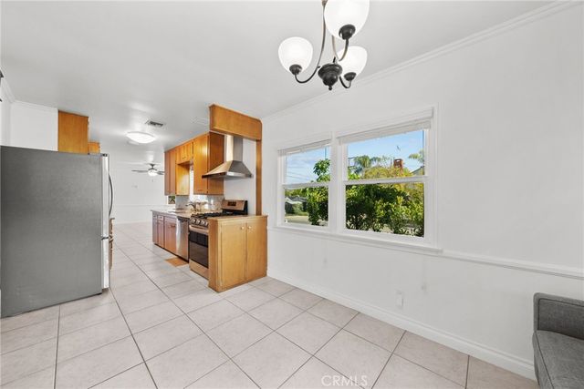 10257 Mcvine Avenue, Sunland, CA 91040