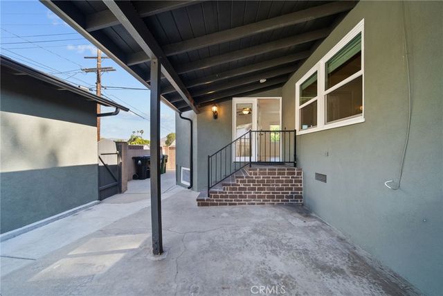 10257 Mcvine Avenue, Sunland, CA 91040