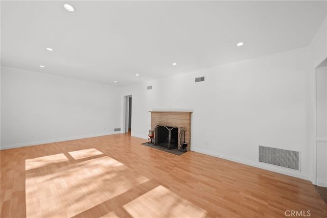 10257 Mcvine Avenue, Sunland, CA 91040