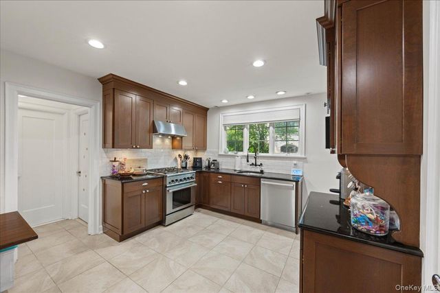 311 Lyncroft Road, New Rochelle, NY 10804