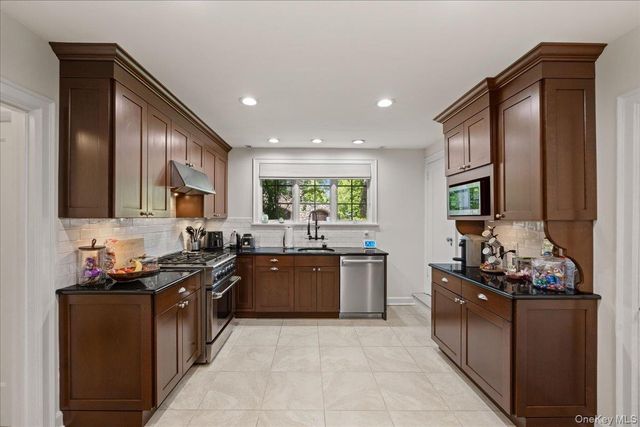 311 Lyncroft Road, New Rochelle, NY 10804