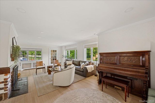 311 Lyncroft Road, New Rochelle, NY 10804
