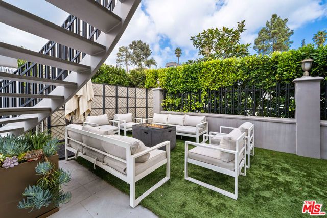 2463 Achilles Drive, Los Angeles, CA 90046