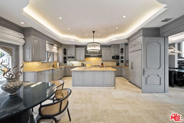 2463 Achilles Drive, Los Angeles, CA 90046