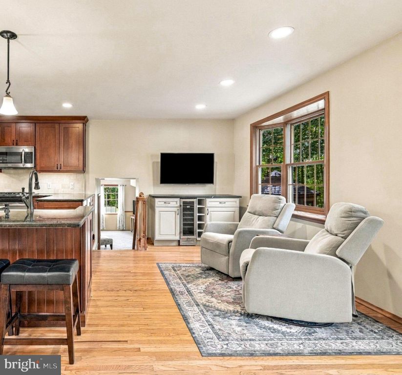 523 SAINT LAWRENCE WAY, FURLONG, PA 18925 — photo 4
