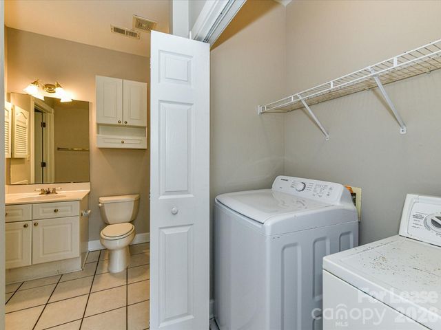 8658 Coralbell Lane, Charlotte, NC 28213