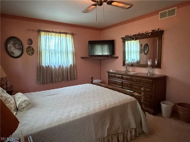 2849 Hoagland Blackstub Road, Cortland, OH 44410