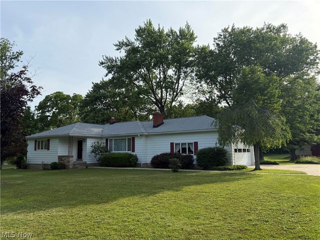 2849 Hoagland Blackstub Road, Cortland, OH 44410