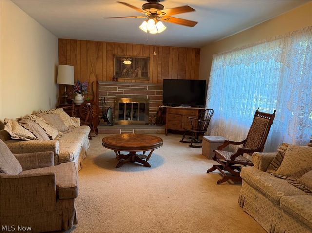 2849 Hoagland Blackstub Road, Cortland, OH 44410