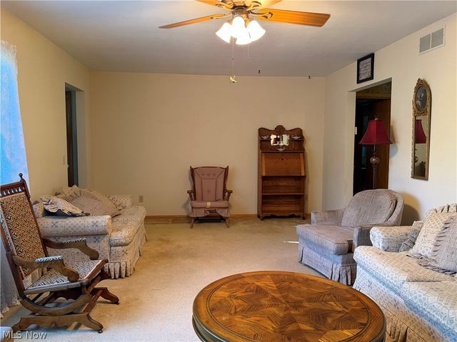 2849 Hoagland Blackstub Road, Cortland, OH 44410