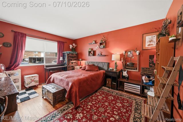 29606 Hoover Road 606, Warren, MI 48093