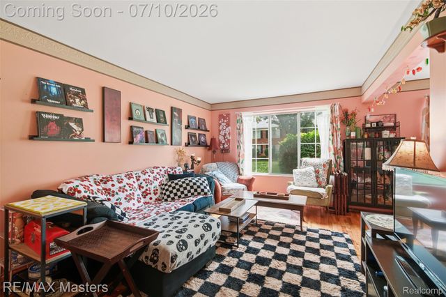 29606 Hoover Road 606, Warren, MI 48093