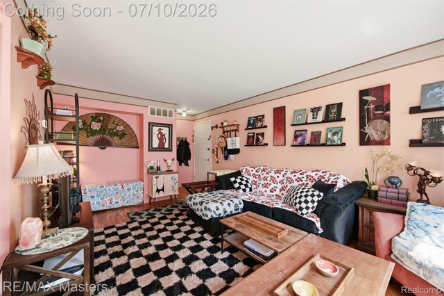 29606 Hoover Road 606, Warren, MI 48093