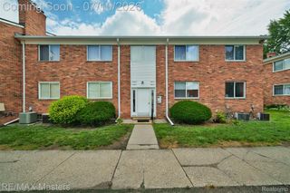 29606 Hoover Road 606, Warren, MI 48093