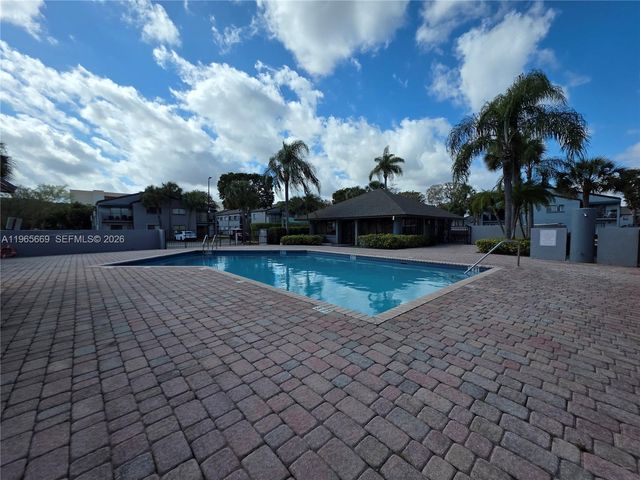 7421 SW 152nd Avenue 9-101, Miami, FL 33193