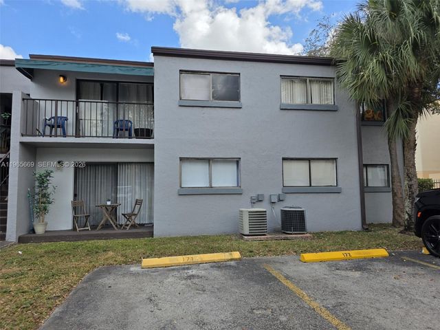 7421 SW 152nd Avenue 9-101, Miami, FL 33193