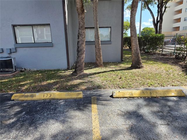7421 SW 152nd Avenue 9-101, Miami, FL 33193