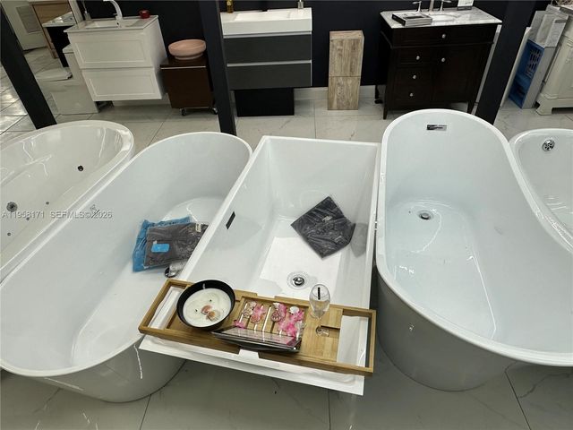 DORAL, Doral, FL 33166