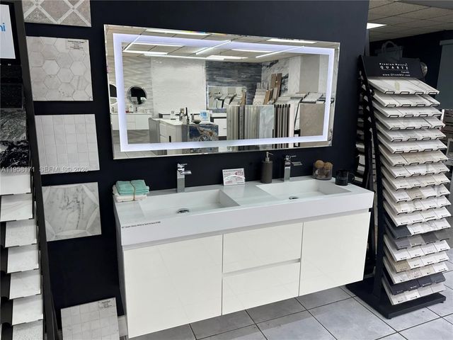 DORAL, Doral, FL 33166