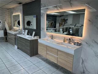 DORAL, Doral, FL 33166