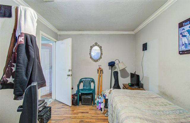 5011 Cresthaven Circle, Houston, TX 77048