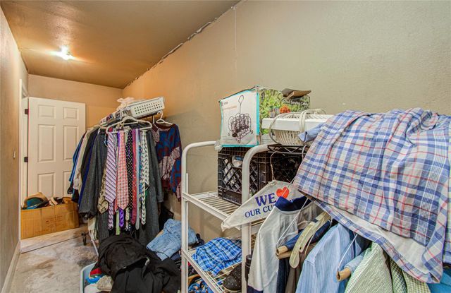 5011 Cresthaven Circle, Houston, TX 77048