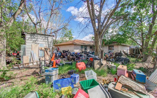 5011 Cresthaven Circle, Houston, TX 77048