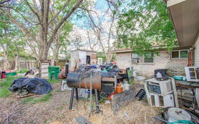 5011 Cresthaven Circle, Houston, TX 77048