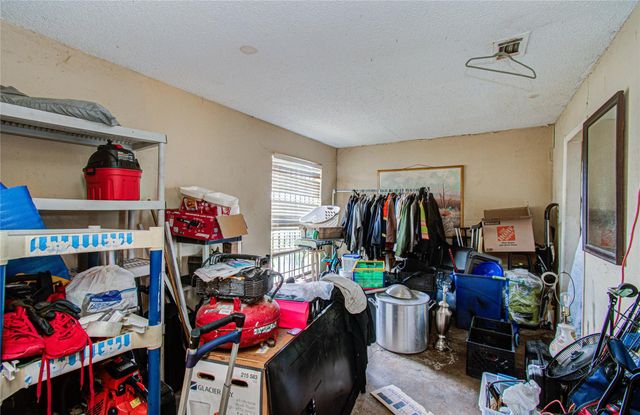 5011 Cresthaven Circle, Houston, TX 77048