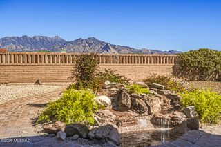 4901 S Meadow Ridge Drive, Green Valley, AZ 85622