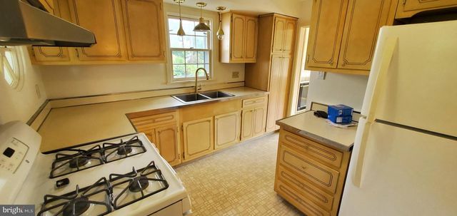 211 WOOD ST, Harrisburg, PA 17109