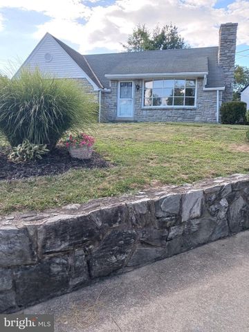 211 WOOD ST, Harrisburg, PA 17109