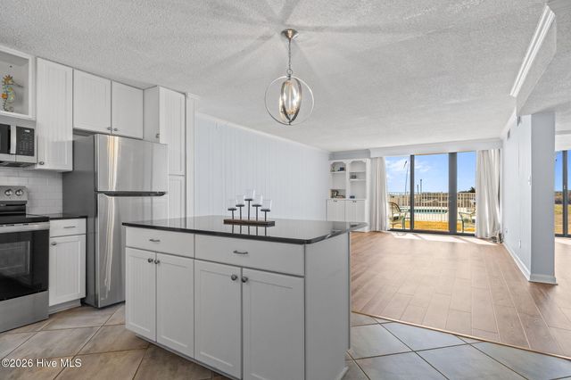 2305 W Ft Macon Road 107, Atlantic Beach, NC 28512