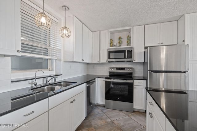 2305 W Ft Macon Road 107, Atlantic Beach, NC 28512